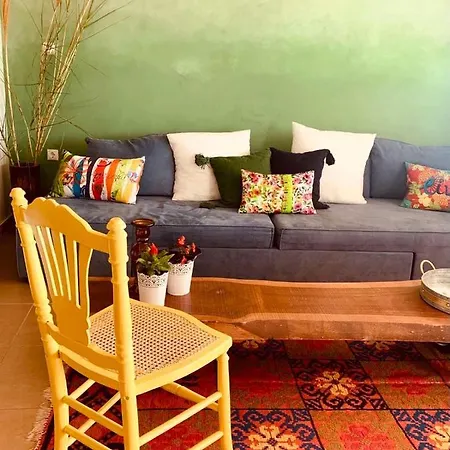 בית נופש Lydia Boho House-sea View, By Elefthia Syros